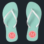 Tongs Monogramme de points minuscules Aqua et Coral<br><div class="desc">sandales à tongs imprimées sur mesure avec un motif à pois mignon et votre monogramme ou autre texte personnalisé dans un cadre circulaire. Cliquez sur Customiser pour modifier les polices de texte et les couleurs ou ajouter vos propres images pour créer un design unique et unique !</div>