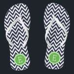 Tongs Monogramme Marine et Green Chevron<br><div class="desc">Des sandales à tongs imprimées sur mesure avec un motif chevron moderne et élégant et votre monogramme ou autre texte personnalisé dans un cadre circulaire. Cliquez sur Customiser pour modifier les polices de texte et les couleurs ou ajouter vos propres images pour créer un design unique et unique !</div>