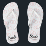 Tongs Motif de l'anneau de Mariage de mariée et nom Flip<br><div class="desc">Motif de l'anneau de Mariage de mariée et nom Flip Flops.</div>