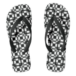 Tongs Noumétés Et Carré Noir Blanc