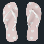 Tongs Rosée avec Coeurs Blancs<br><div class="desc">NewParkLane - Flip Flops,  avec un mignon motif de petits coeurs blancs dessinés à la main. Un design mignon pour les filles ou pour un mariage à la plage. Consultez cette collection pour les articles correspondants. Également disponible en rose chaud.</div>