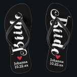 Tongs Sélection de mariage personnalisée par jeune<br><div class="desc">Marchez dans le confort votre jour du mariage avec ces bascules électroniques personnalisées. Celles-ci peuvent être customisées avec le nom et la date de mariage d'une jeune mariée. L'arrière - plan est noir, toutefois vous pouvez changer la couleur en la cliquant sur sur la personnaliser. En raison du texte blanc,...</div>