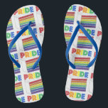 Tongs Slice de gâteau de Mariage de couche arc-en-ciel L<br><div class="desc">Les tongs présentent une illustration originale d'une tranche de gâteau de la couche arc-en-ciel, avec PRIDE dans une police arc-en-ciel. Idéal pour le Mois de la Fierté ! Ne vois-tu pas ce que tu cherches ? Vous avez besoin d'aide pour la personnalisation ? Contactez Rebecca pour avoir quelque chose conçu...</div>