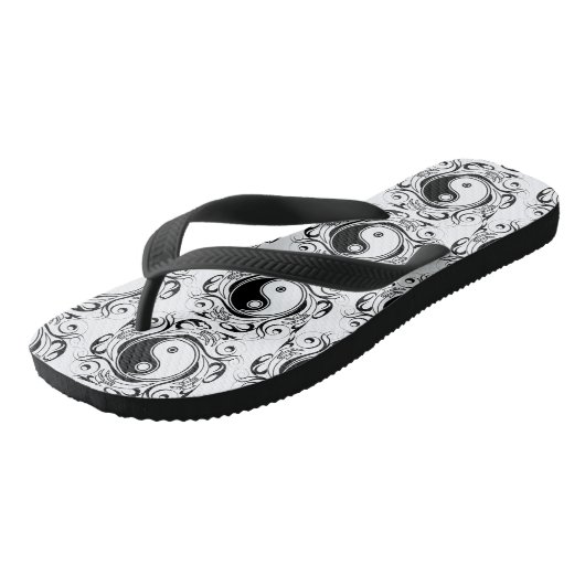 Tongs Symbole Yin et Yang Style tatouage noir et blanc (Incliné)