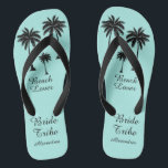 Tongs Tribu des mariées de palmiers<br><div class="desc">Frappez la plage avec style avec ces incroyables tongs de la tribu des Lover Beach Bride avec de doux petits palmiers pour vous donner cette sensation tropicale ! Chambre pour customiser avec vos noms de marionnettes ! Mélangez et égalez tous vos produits préférés de Beach Lover de Up On the...</div>