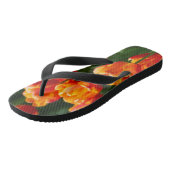 Tongs Tulipes orange vif dans le parc (Incliné)