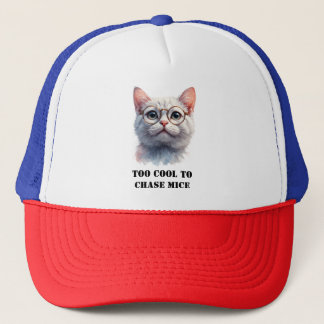 Too Cool to Chase Mice – Stijlvolle witte kat T-sh Trucker Pet
