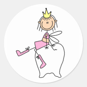 Tooth Fairy zit op een tand-sticker Ronde Sticker