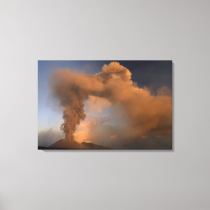 Top van de vulkaan Etna, Sicilië, Italië Canvas Afdruk