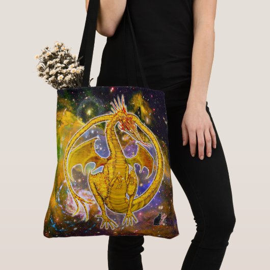 Topaas Kosmische Draak Tote Bag (Dichtbij)
