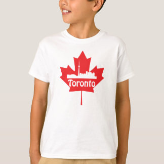 Toronto skyline en maple leaf t-shirt