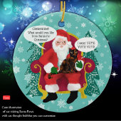 Tortoiseshell kat bezoekt de kerstman met hilarisc keramisch ornament