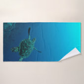 TORTUE MARINE DANS L'EAU (Serviette de bain)