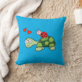 Tortue mignonne, coccinelle et oreiller à lancer b (Couverture)