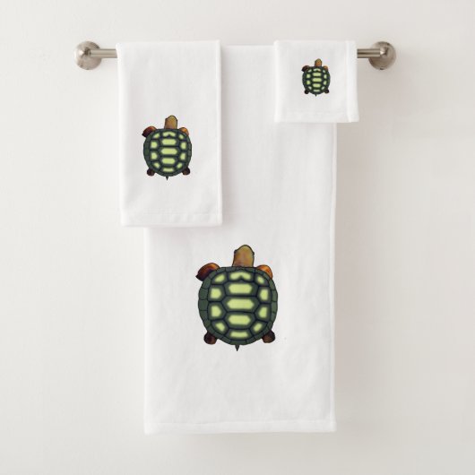 Tortue verte sur serviette de bain blanche (En situation)