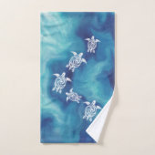 Tortues blanches dans l'océan bleu aquarelle Côtiè (Serviette à main)