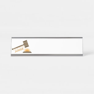 Tot de rechter bureau naambordje