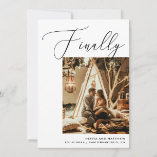 Tot slot. Zwart-witte elegant script bruiloft Save The Date