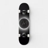 Totale zonsverduistering, monogram skateboard (Voorkant)