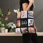 Tote Bag 30e anniversaire sur mesure photo collage femme no<br><div class="desc">Un cadeau unique pour le 30e anniversaire d'une femme, célébrant sa vie avec un collage de 8 de vos propres photos, photos. Personnalisez et ajoutez son nom, 30 ans et une date. Un arrière - plan noir chic. Lettres et chiffres gris et blancs. Le nom est écrit avec un script...</div>