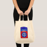 Tote Bag 82e division aéroportée "Parachutiste épouse"<br><div class="desc">Faites preuve de fierté pour la seule division aéroportée de votre Armée de terre! Il s'agit d'un Sac fourre-tout spécialement conçu pour toute personne recherchant un cadeau spécial pour toute occasion comme la retraite, le changement de commandement, PCS, ETS ou simplement parce que vous voulez ce design cool. Ce cadeau...</div>