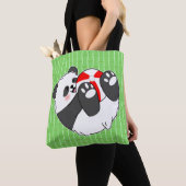 Tote Bag A Cute Baby Panda Playing with a Ball (De près)