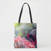 Tote Bag A striking red‑and‑black butterfly B (Devant)