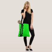 Tote Bag Accent vert et noir sur vert clair (Sur le modèle)