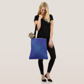 Tote Bag Acceptation | Motif de Blue Indigo Violet Shibori (Sur le modèle)