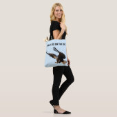 Tote Bag Aigle en marche vers le bas (Sur le modèle)