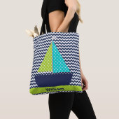 Tote Bag Ajouter Le Nom Chevron Stripe Avec Voilier (De près)