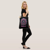 Tote Bag Ajouter Nom, Mandala rose avec symbole OM sur fond (Sur le modèle)