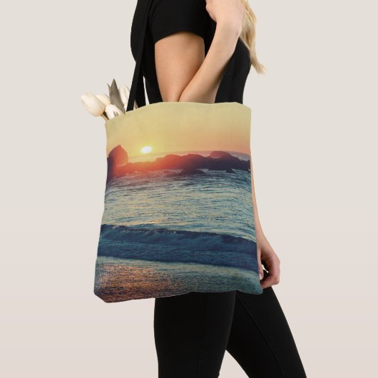 Tote Bag Alors que le soleil se couche...... (De près)