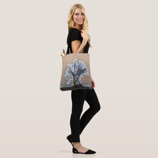 TOTE BAG ARBRE LONE (Sur le modèle)