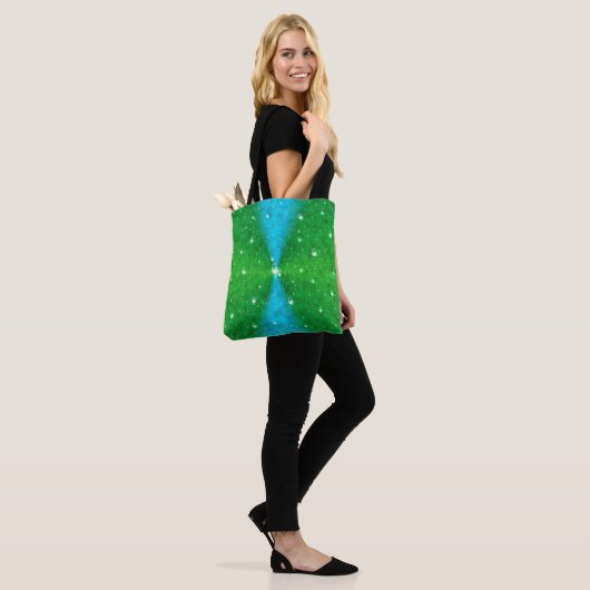 Tote Bag Arc-en-ciel bleu vert dans Elephantenskin leathero (Sur le modèle)