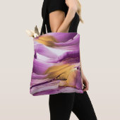 Tote Bag Art fluide, texture dorée lilas marbrée. (De près)