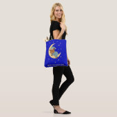 Tote Bag Baby Bear Hibernating on Moon (Sur le modèle)
