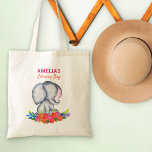 Tote Bag Baby Elephant in Colorful Flowers Bibliothèque pou<br><div class="desc">Sac fourre-tout bébé éléphant avec design mignon et personnalisé avec le nom de votre enfant. Le design est composé d'un petit éléphant assis dans un timbre fleuri coloré. Un petit design sucré, parfait comme un sac de bibliothèque pour enfants ou le sac de garderie ou de maternelle de votre enfant....</div>