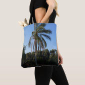 Tote Bag Balayage d'un palmier sous un ciel clair (De près)