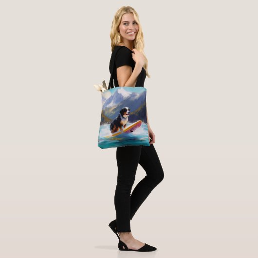 Tote Bag Bernese Mountain Beach Surf Paining (Sur le modèle)