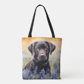 Tote Bag Black Labrador dans Bluebonnets (Dos)