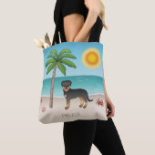 Tote Bag Black & Tan Rottweiler À Une Plage Tropicale D'Été (De près)