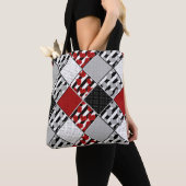 Tote Bag Blanc noir avec patchwork rétro rouge (De près)