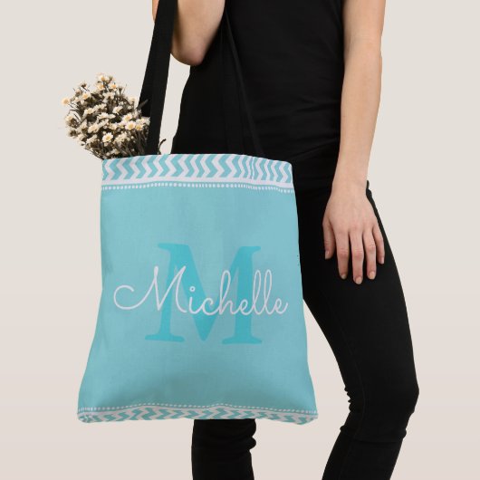Tote Bag Bleu Chevron Monogrammé (De près)
