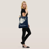 Tote Bag Bleu Poussiéreux & Fleurs Blanches - Navy (Sur le modèle)