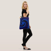 TOTE BAG BLEU SUR FRACTAL BLEU CONCEPTION (Sur le modèle)