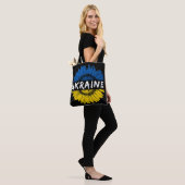 TOTE BAG BLEUE ET JAUNE UKRAINE SUNLOWER (Sur le modèle)