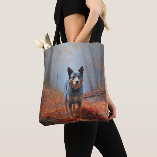 Tote Bag Blue Heeler dans les feuilles d'automne automne au (De près)