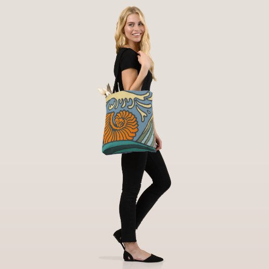 Tote Bag Blue Ocean Waves Nautilus Seashell Motif Nouveau (Sur le modèle)