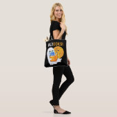 Tote Bag Boooks Halloween Ghost reading books and wearing (Sur le modèle)
